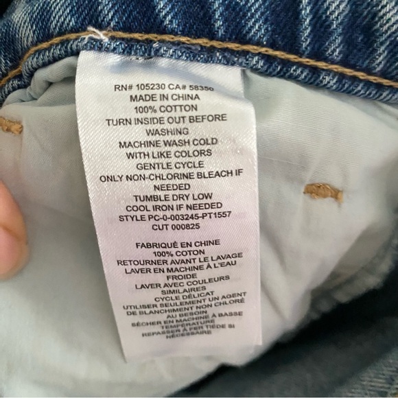 Current Elliott straight leg jeans 2 yr factory distressing on fabric - Picture 4 of 9